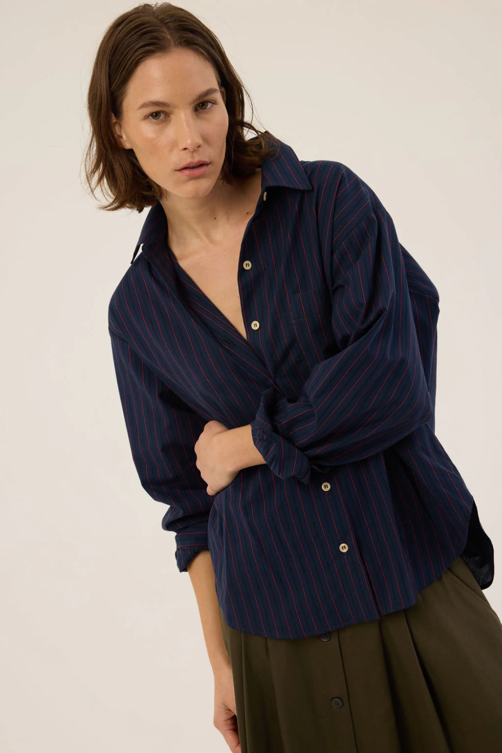 Model wearing Jamie Haller The Weekend Shirt Blue Red front view