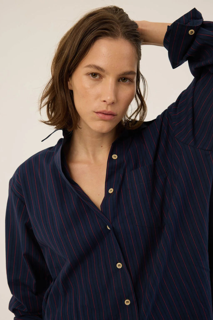 Model wearing Jamie Haller The Weekend Shirt Blue Red front view