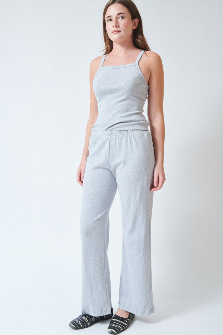 Julia wearing LESET Nando Lounge Pant Light Grey Melange front view