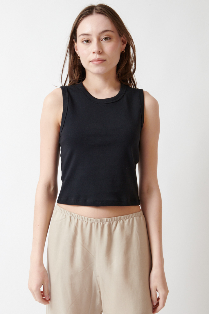 Angela wearing LESET Nando Sleeveless Crew front view