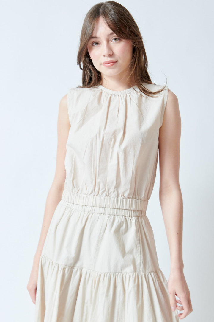 Angela wearing Lilla P Poplin Shell Bamboo front view