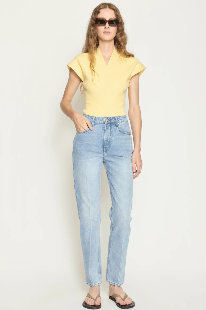 Model wearing OSSOU Noon Jean Salt W Crease front view