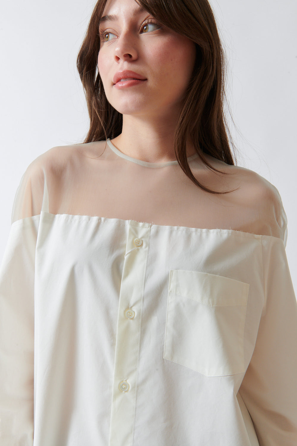 Angela wearing MM6 Maison Margiela Hanging In The Air Cotton Poplin Shirt front view