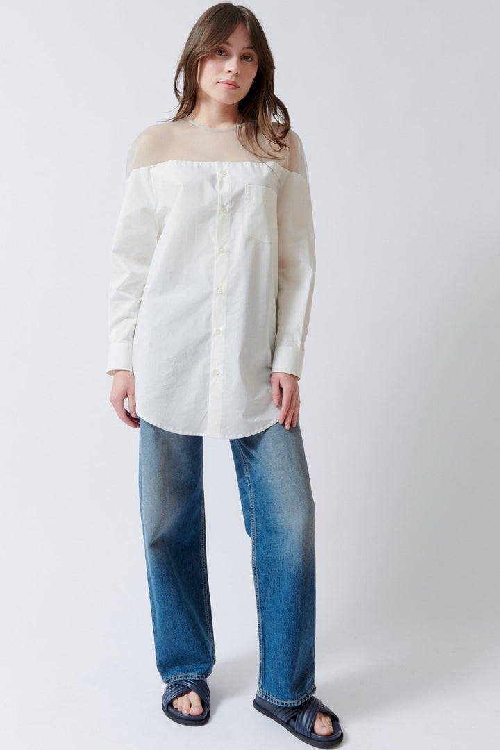 Angela wearing MM6 Maison Margiela Hanging In The Air Cotton Poplin Shirt front view