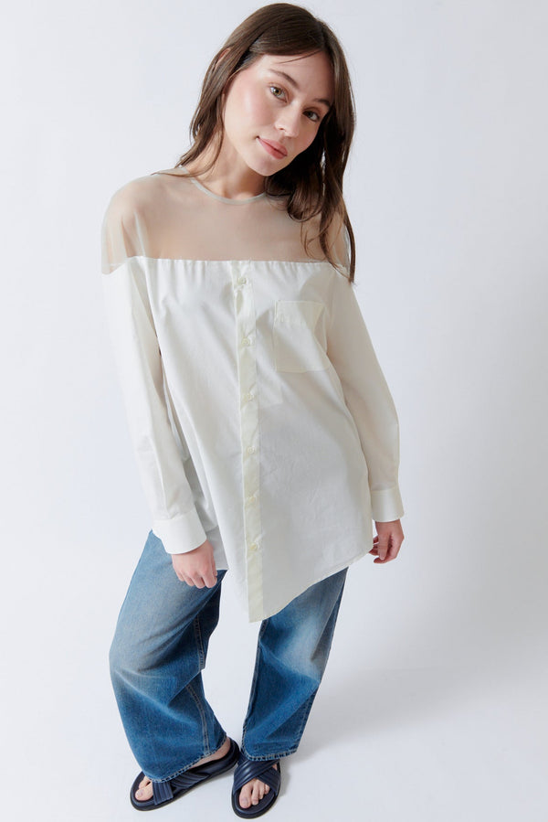 Angela wearing MM6 Maison Margiela Hanging In The Air Cotton Poplin Shirt front view