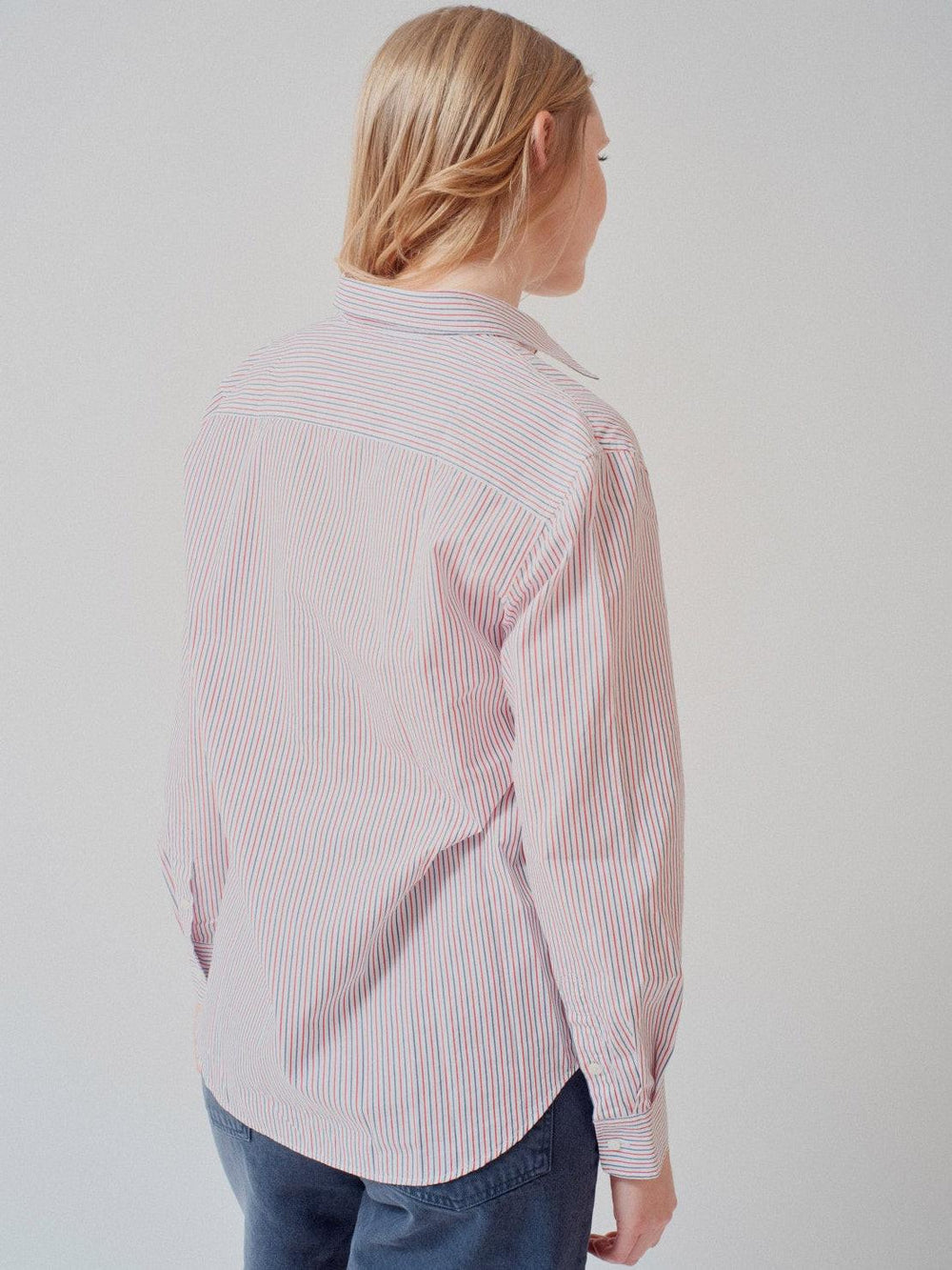 Madi wearing Nili Lotan Raphael Classic Shirt rear view