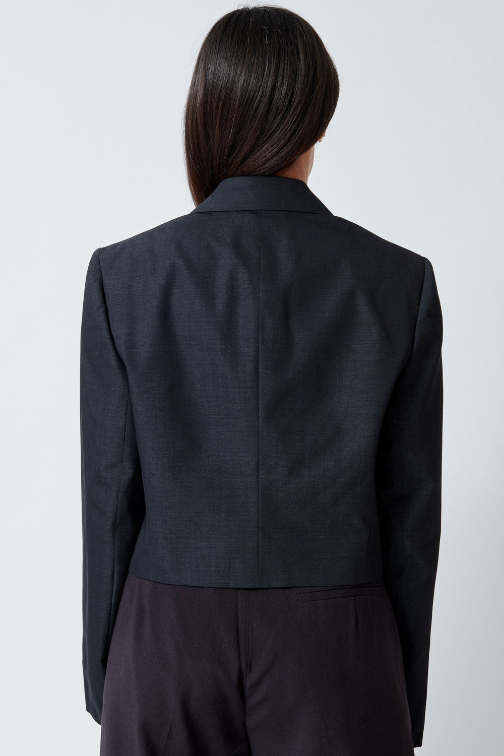 Model wearing Christian Wijnants Jordia Blazer rear view