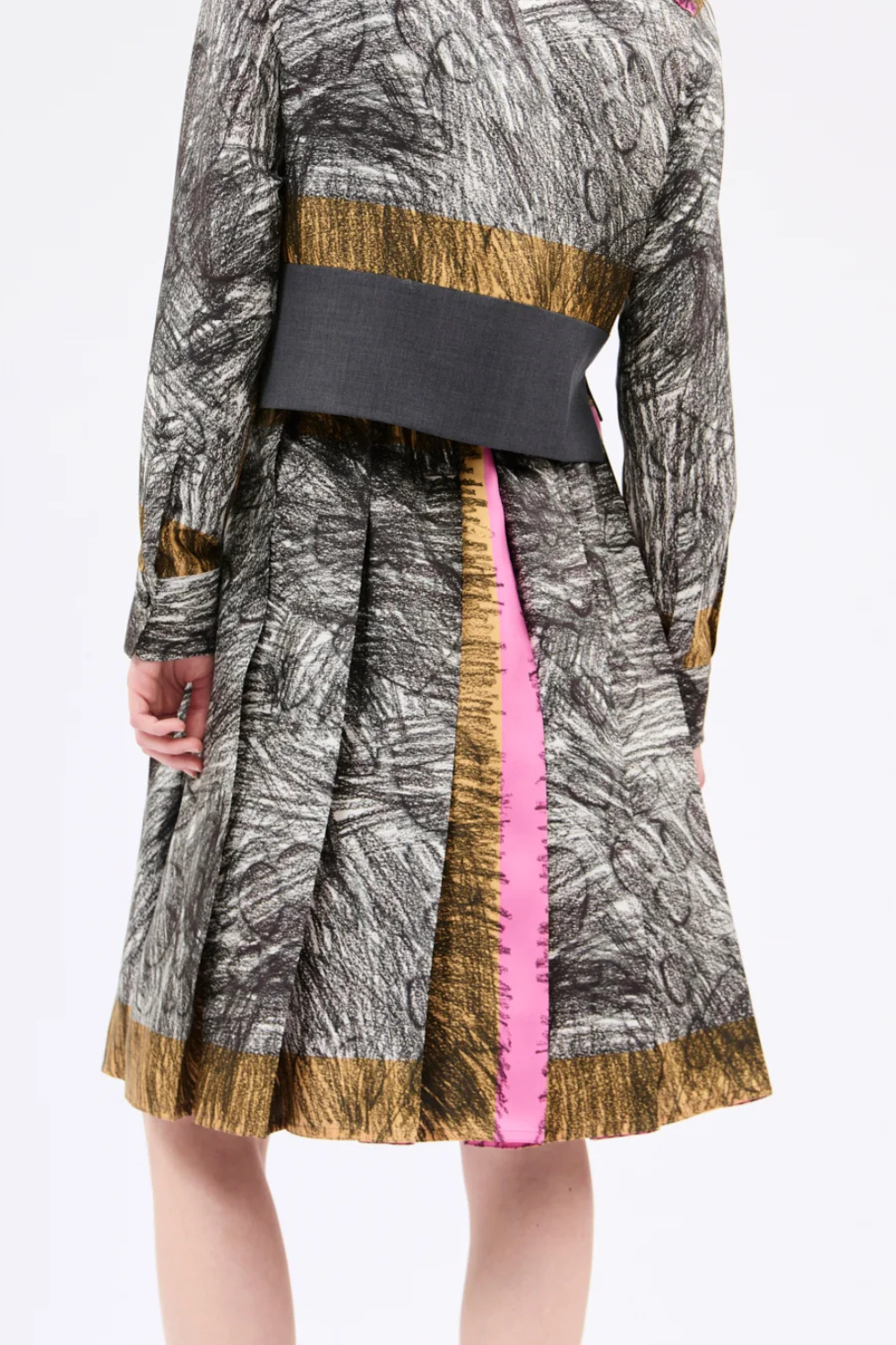 Model wearing Odeeh Foulard Scribbles Skirt Black White rear view