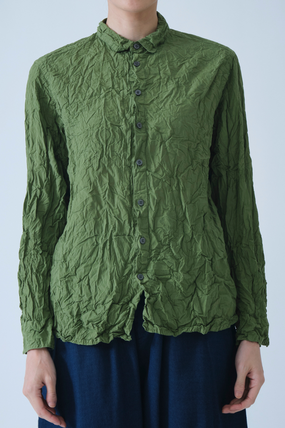 Model wearing Pas de Calais Washed Cotton Crinkle Classic Shirt front view