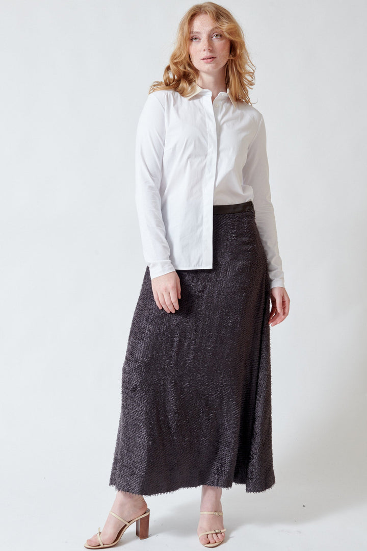 Model wearing Peserico Light Viscose Fil Coupe Skirt front view