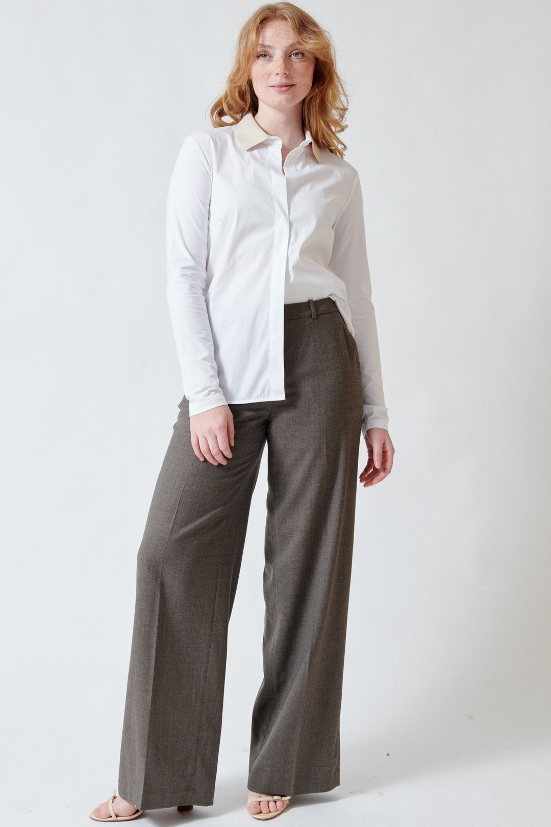 Waverly wearing Peserico Stretch Wool Blend Micro Pattern Flannel Pants front view