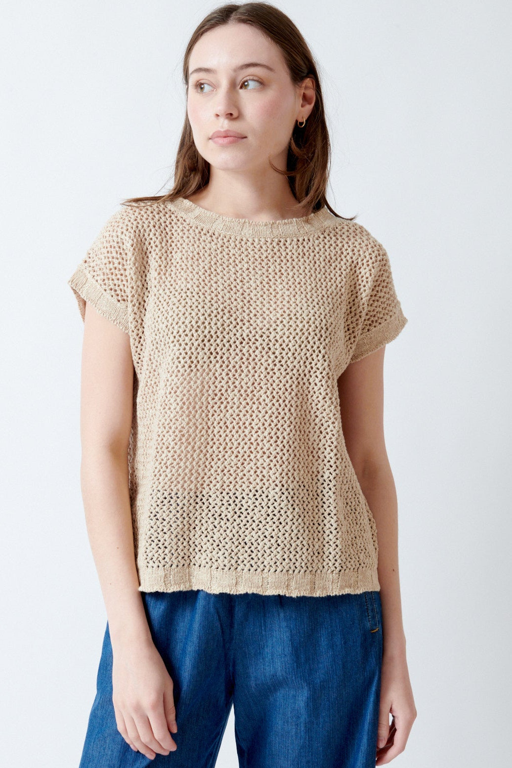 Angela wearing Rosso 35 Loose Weave Short Sleeve Roundneck Jumper front view