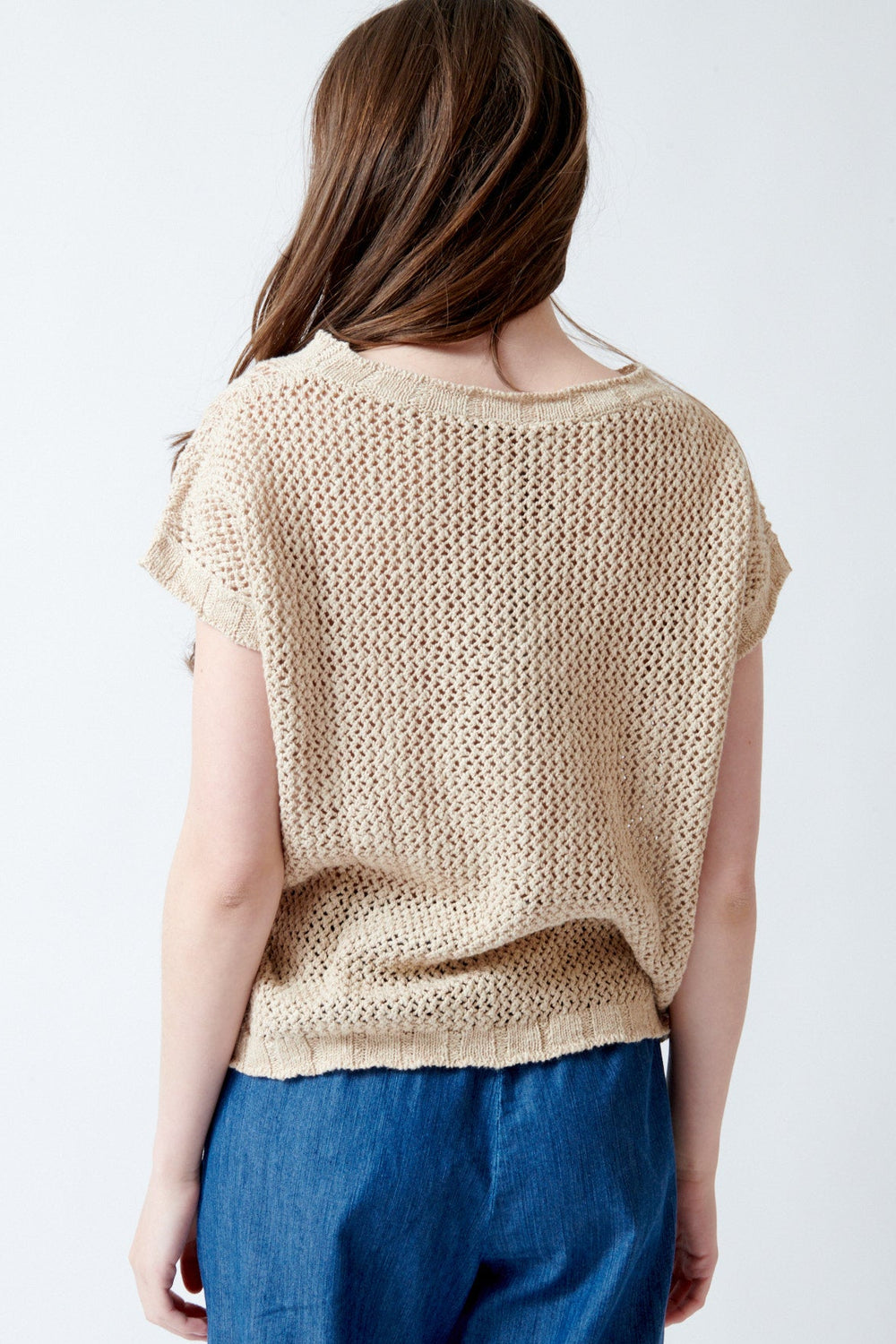 Angela wearing Rosso 35 Loose Weave Short Sleeve Roundneck Jumper rear view