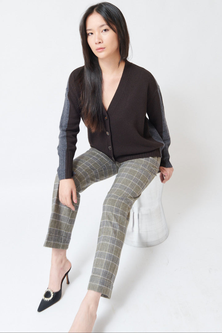 Lilly wearing Rosso 35 Elasticated Valene Trouser front view