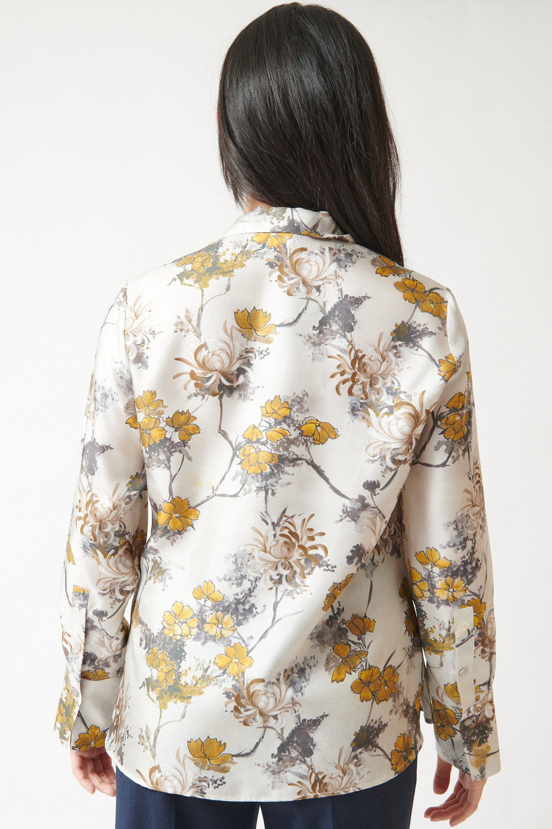 Lilly wearing Rosso 35 Jenna Blouse rear view