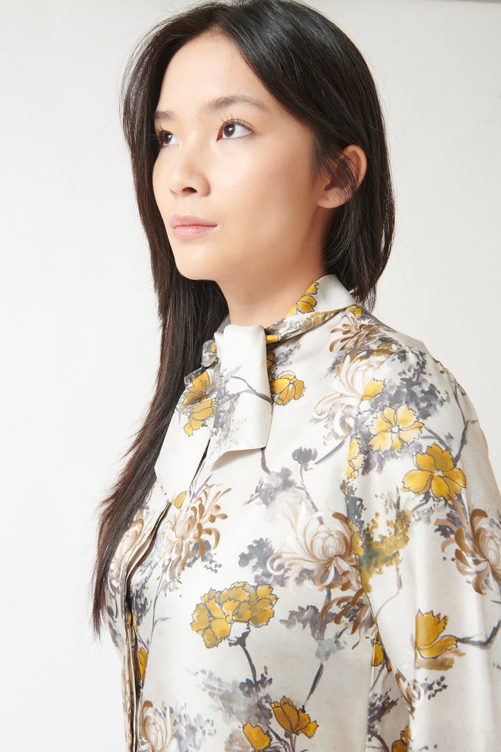 Lilly wearing Rosso 35 Jenna Blouse front detail view