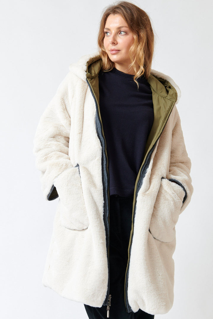 Mari wearing Rosso 35 Reversible Plush Interior Dual Zip Donna Coat front view