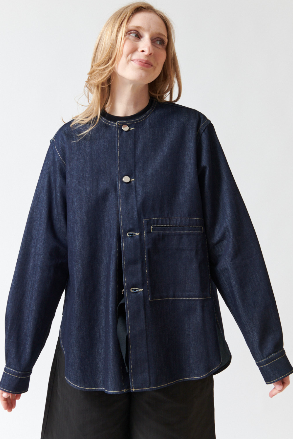 Madi wearing Sofie D'Hoore Barna Shacket front view