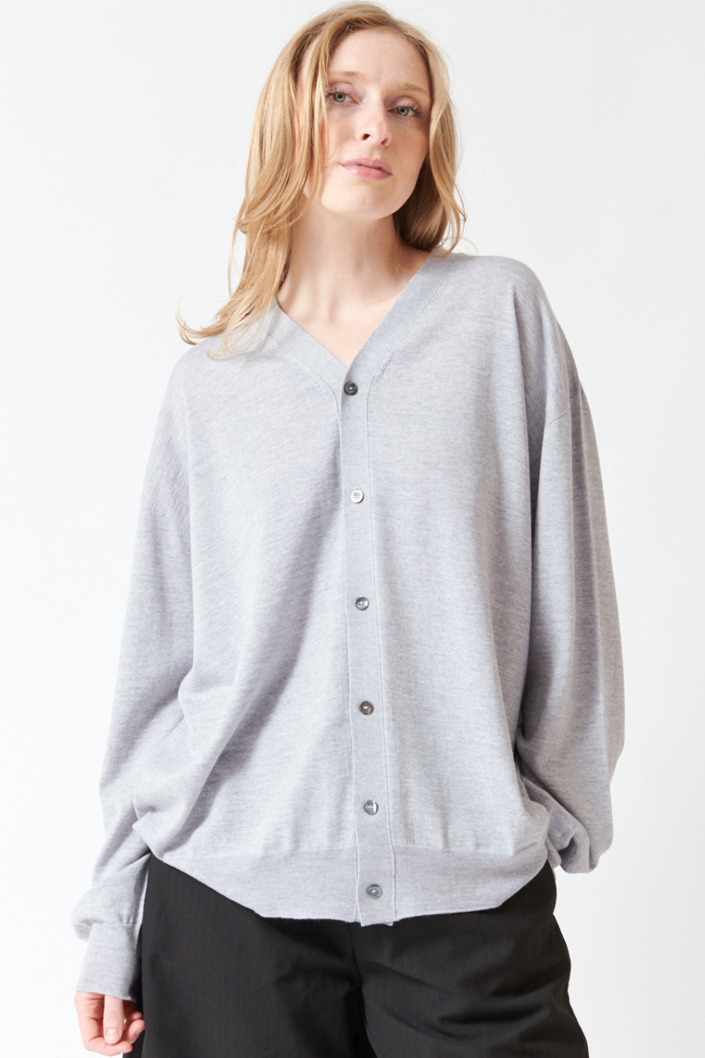 Madi wearing Sofie D'Hoore Marvel V Neck Cardigan front view