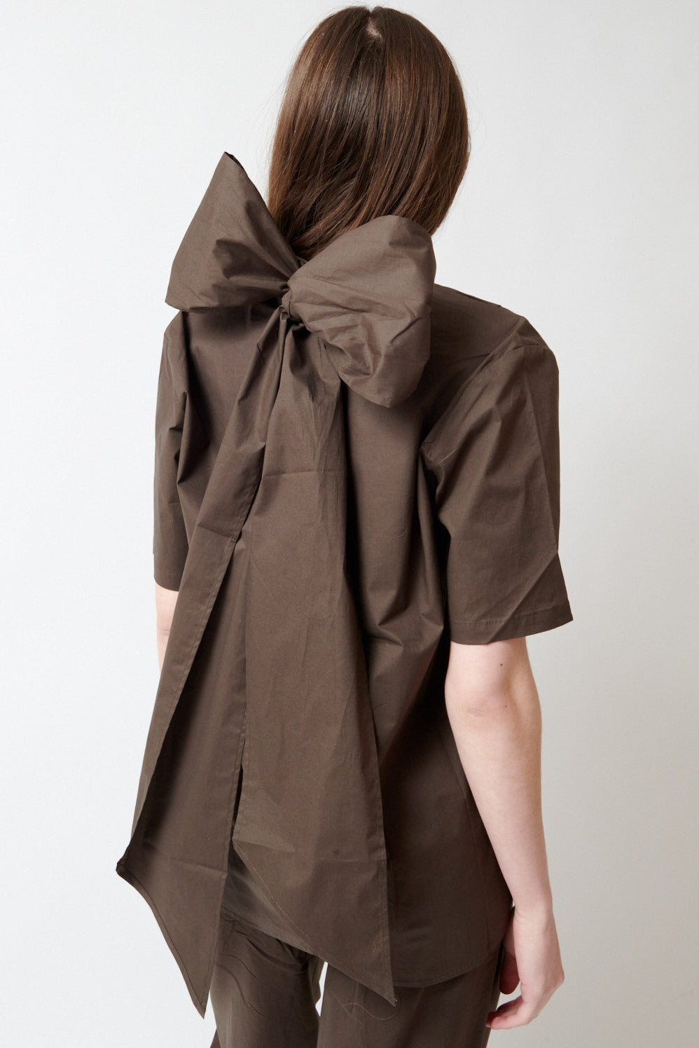 Angela wearing The Garment Cyprus Scarf Shirt rear view