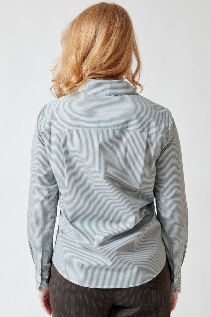 Waverly wearing TWP Cowboy Update Shirt rear view