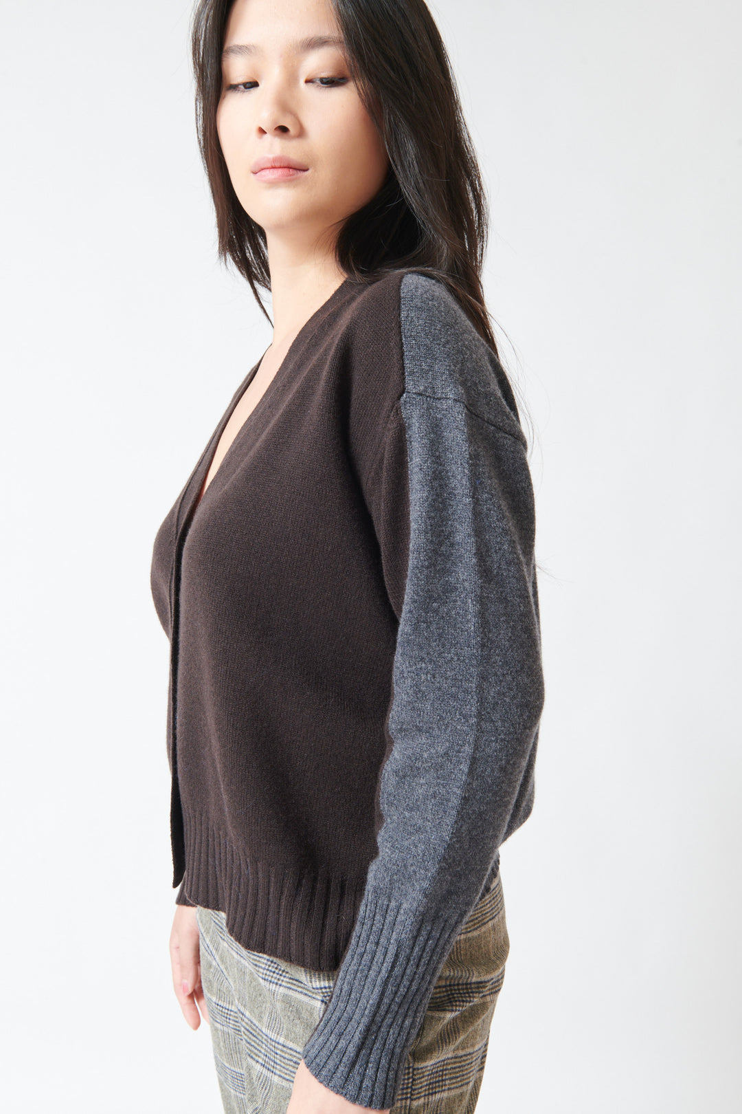 Lilly wearing Rosso 35 Virgin Wool And Cashmere Ellie Cardigan side view