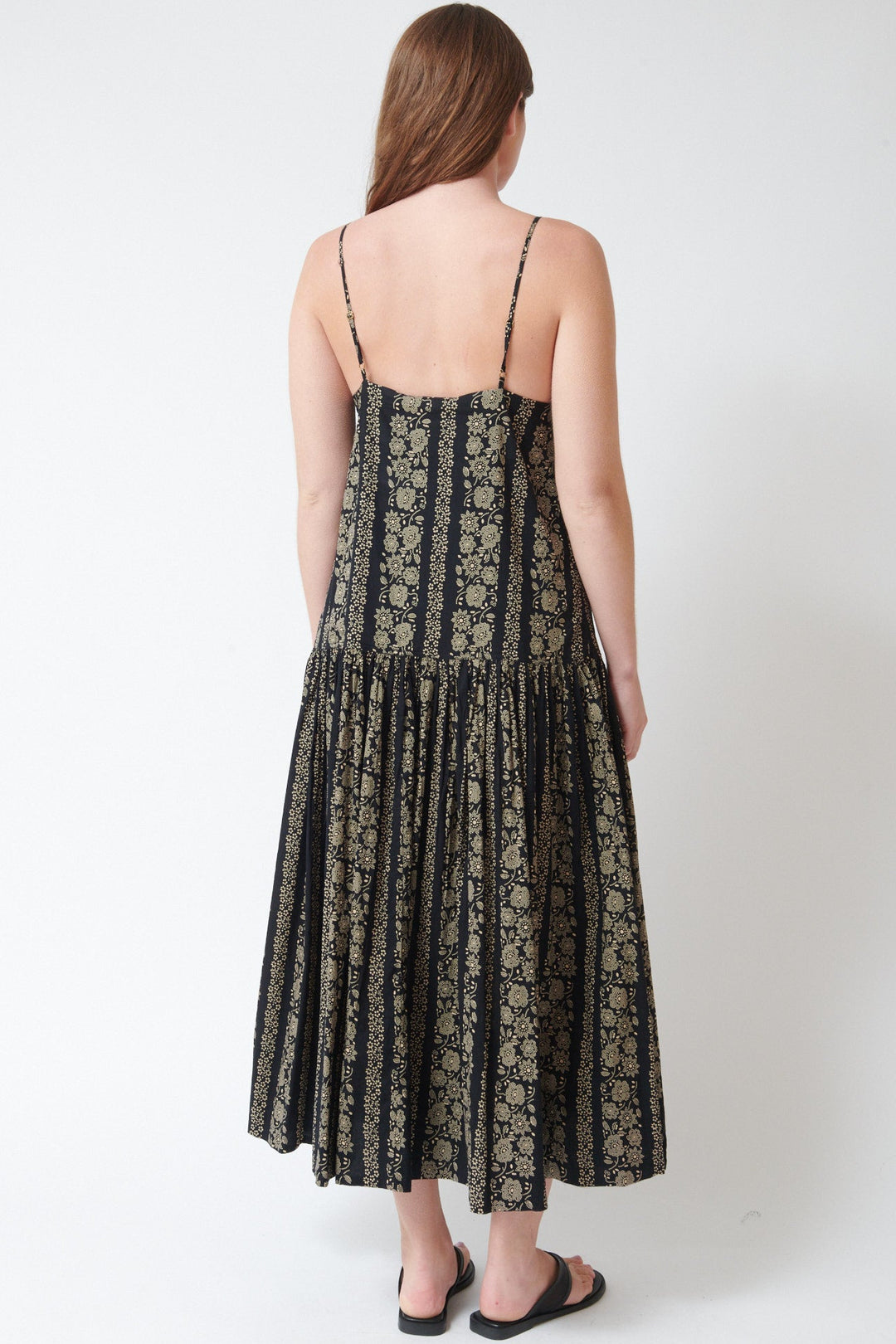 Julia wearing The Great The Drop Waist Dress rear view