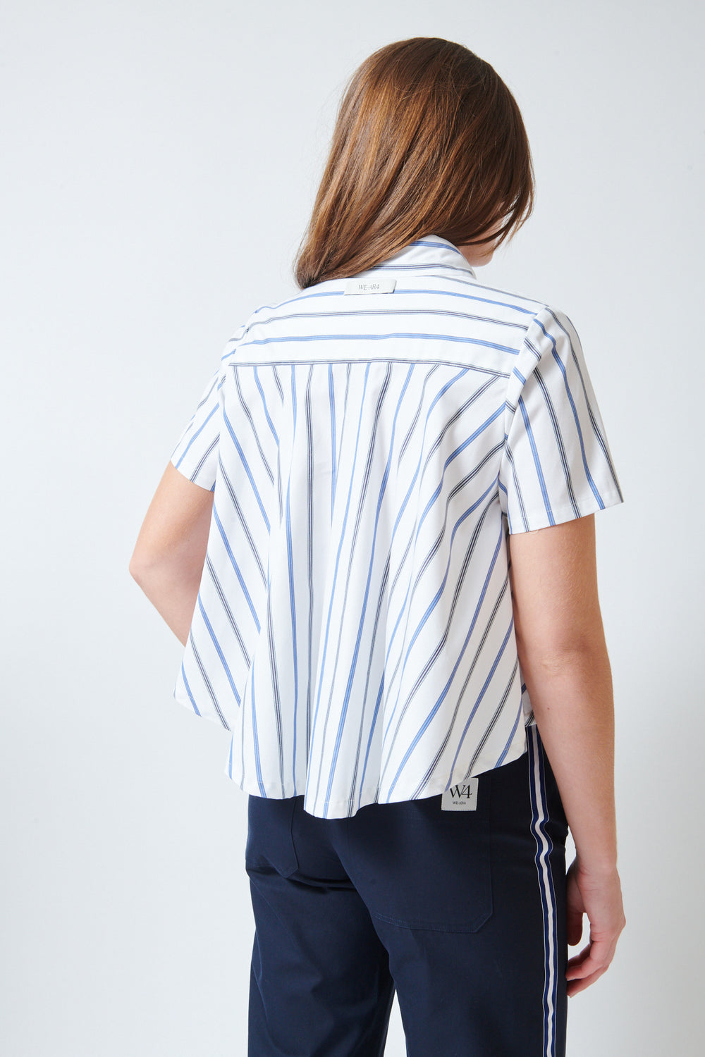 Julia wearing WE-AR4 The Crew Shirt Navy Multi rear view