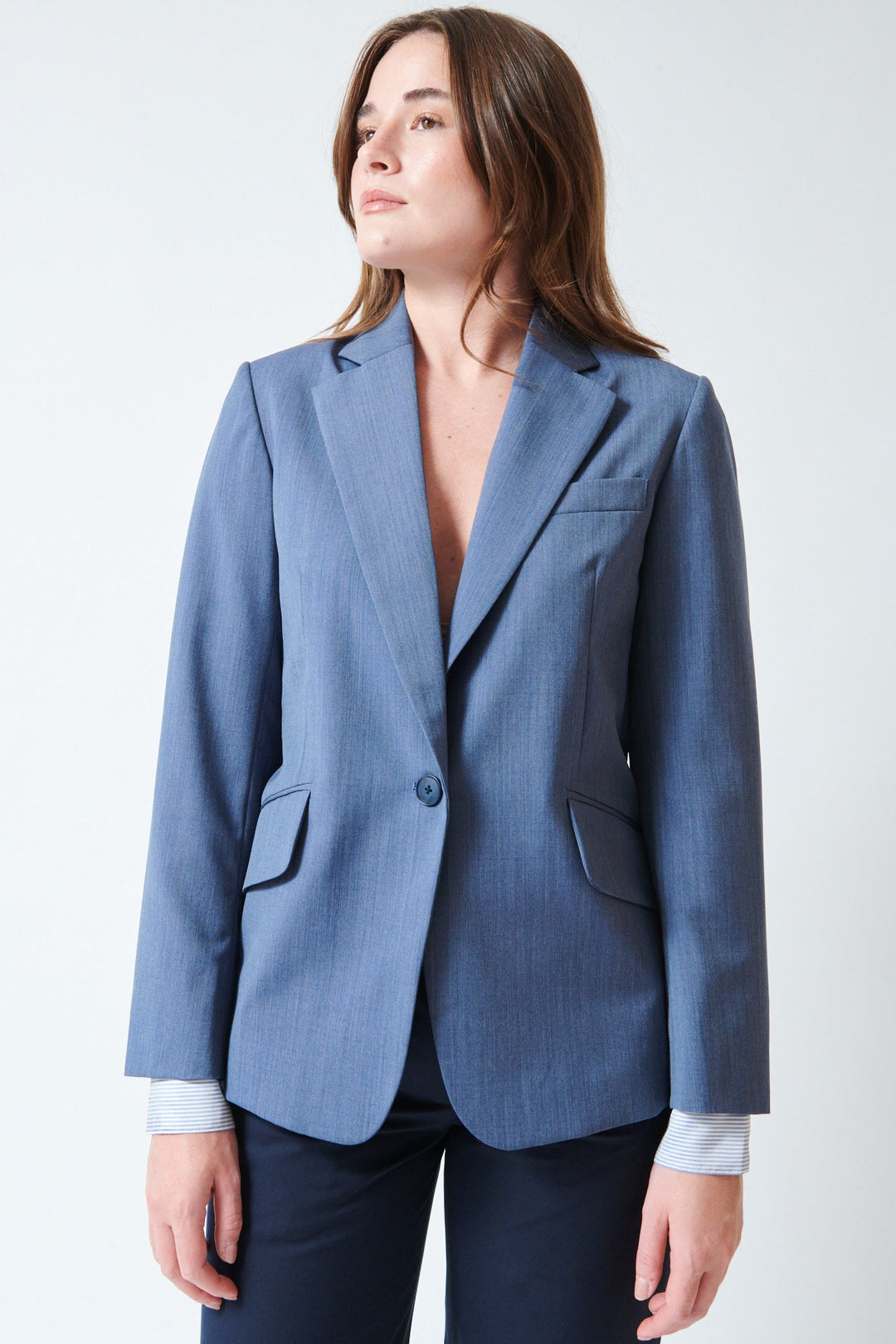 Julia wearing WE-AR4 The Venue Blazer Smoke Blue front view