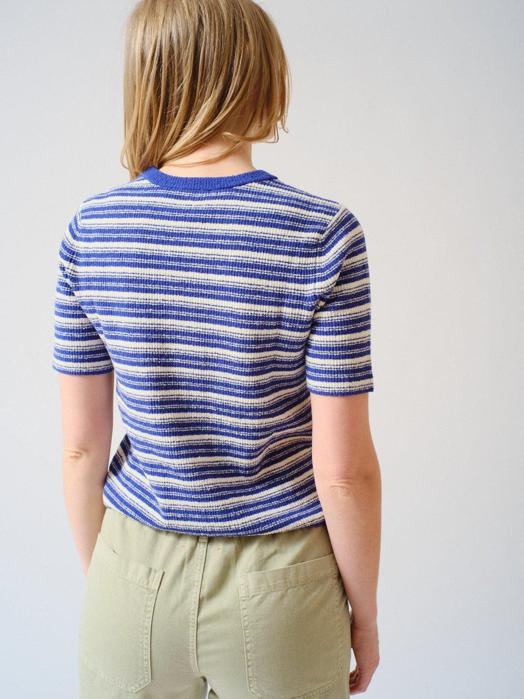 Madi wearing Xirena Kelsey Top rear view