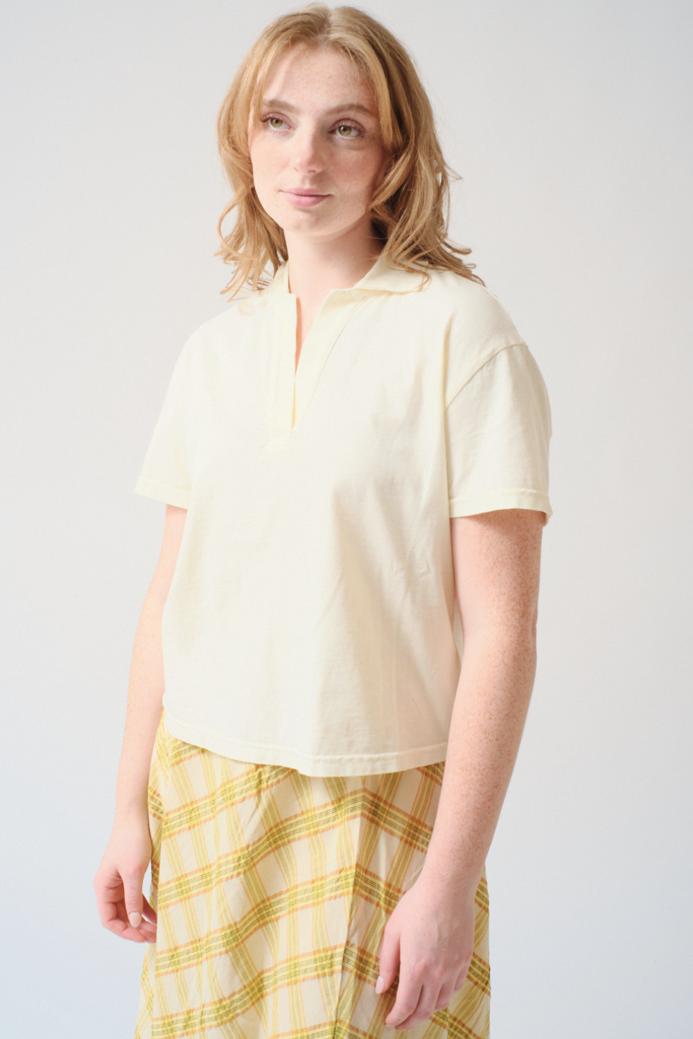 Waverly wearing Xirena Spencer Tee front view