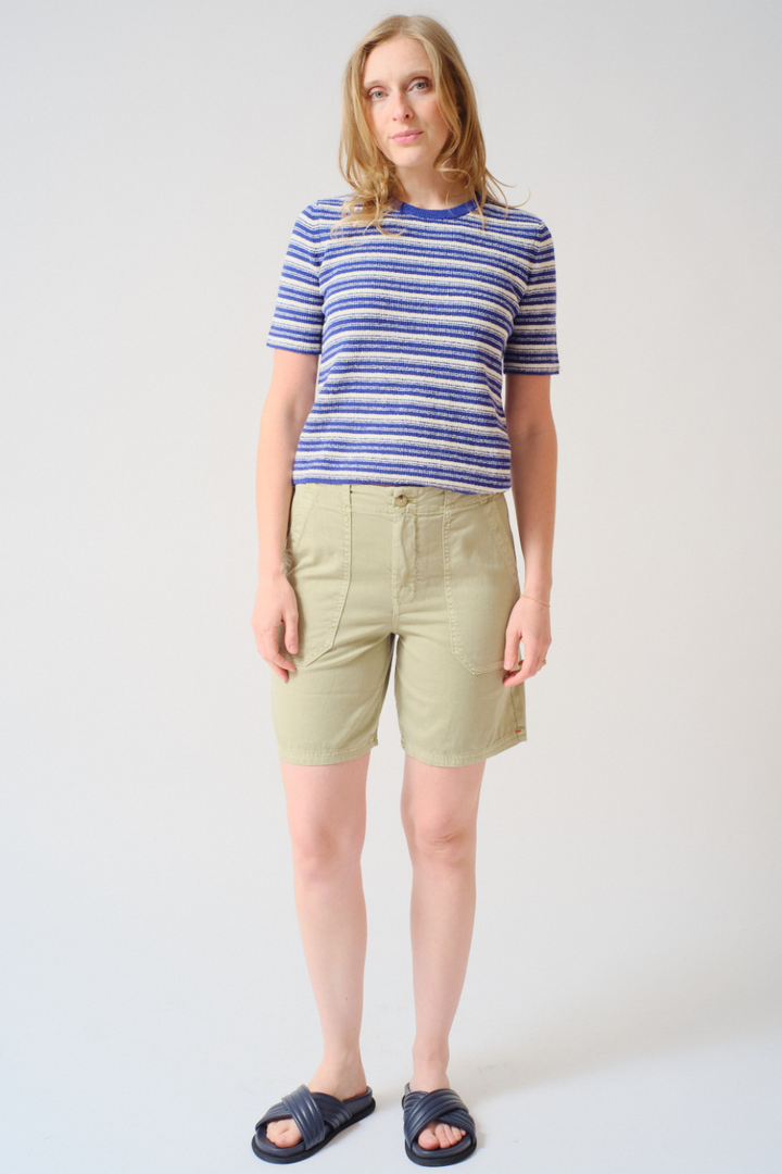 Madi wearing Xirena Toby Short front view