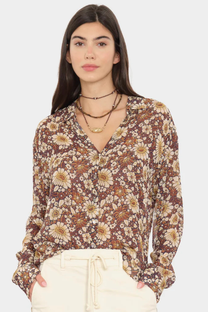 Model wearing Xirena Beau Shirt Tawny Brown front view