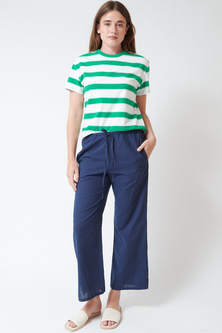 Julia wearing Xirena Olson Pant front view