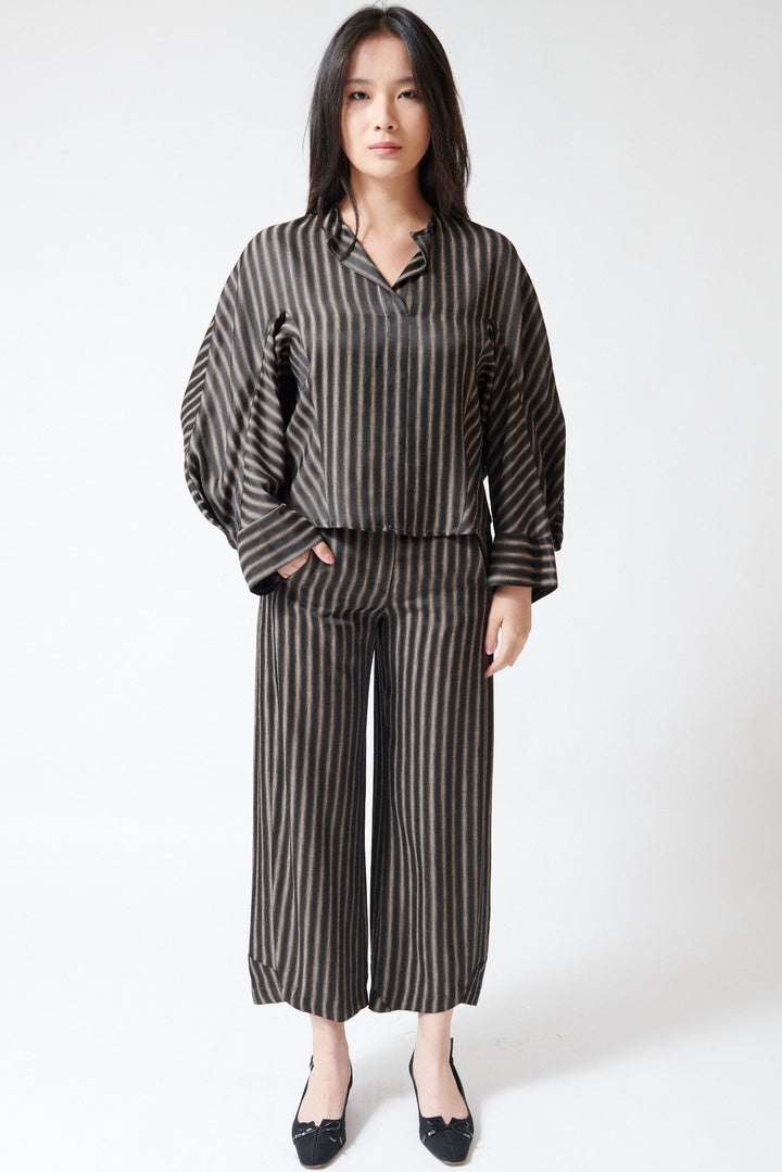 Lilly wearing Zero + Maria Cornejo Aissa Blur Stripe Cargo Pant Brown Black front view