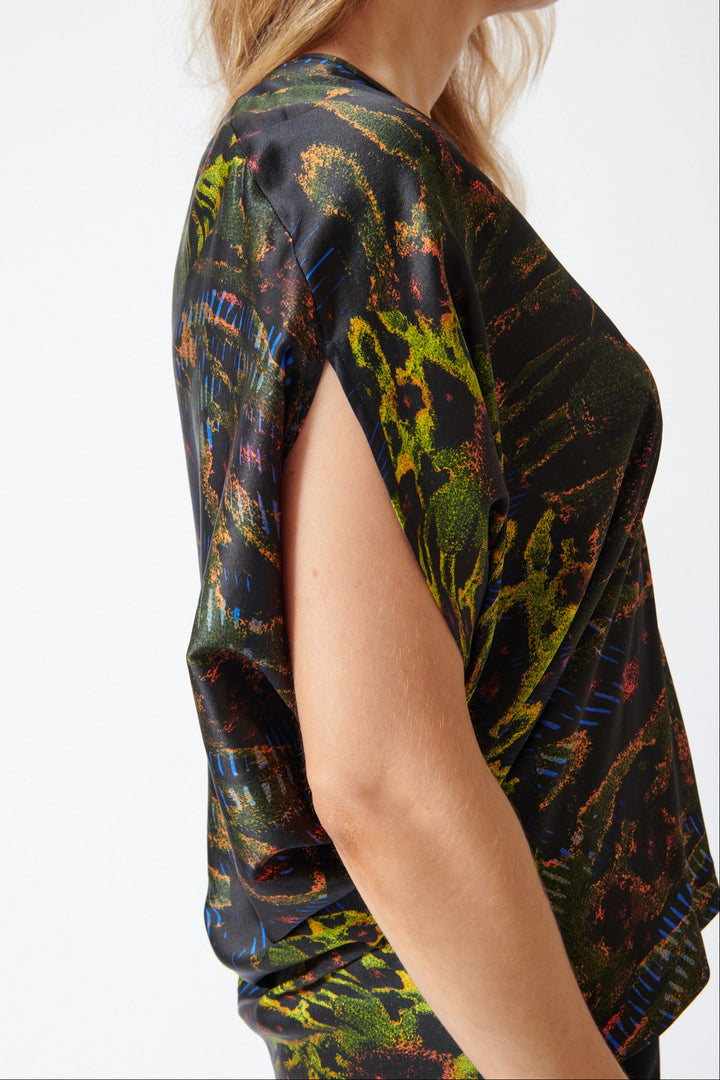 Mari wearing Zero + Maria Cornejo Kio Silk Chaos Print Top Black Multi side view