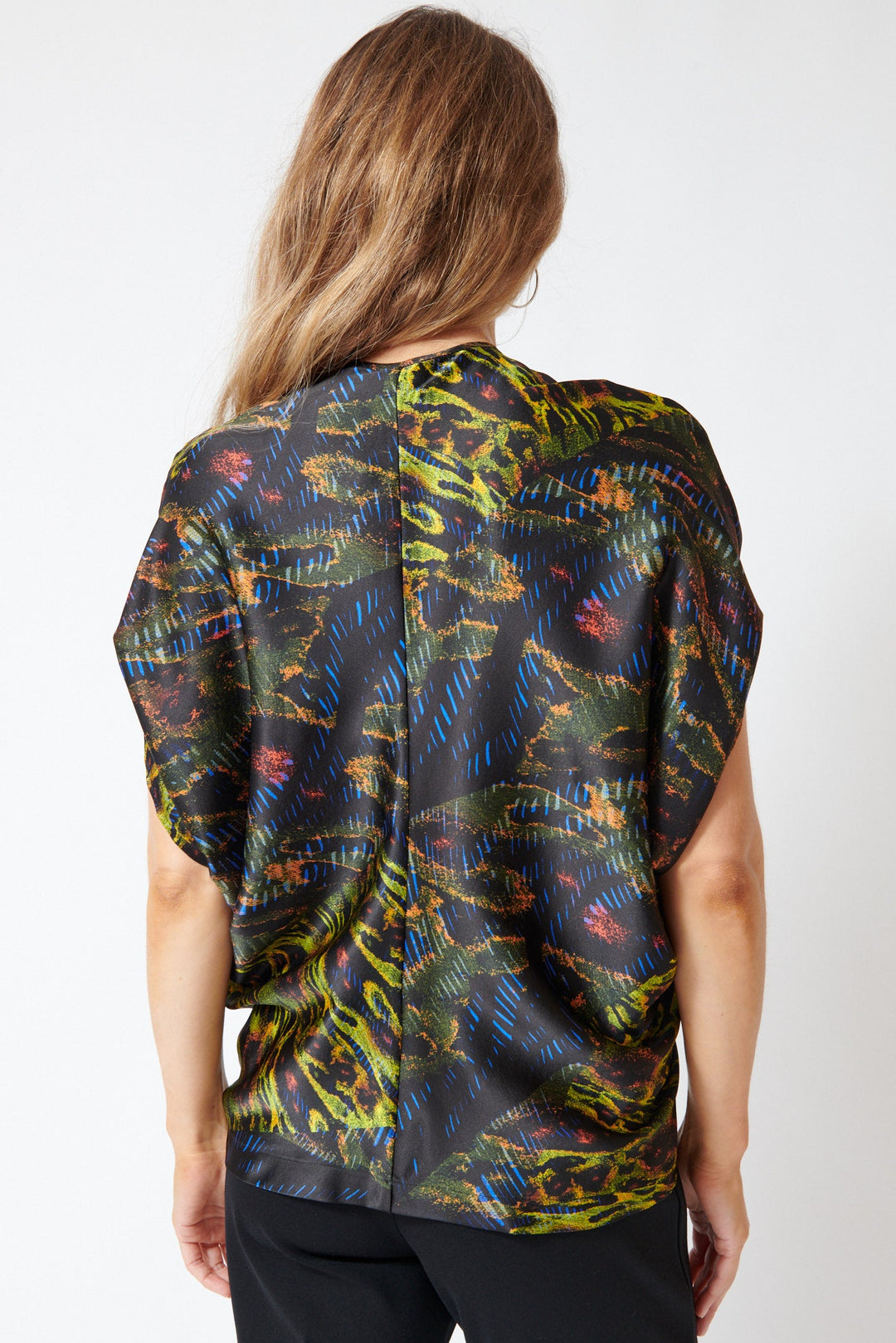 Mari wearing Zero + Maria Cornejo Kio Silk Chaos Print Top Black Multi rear view