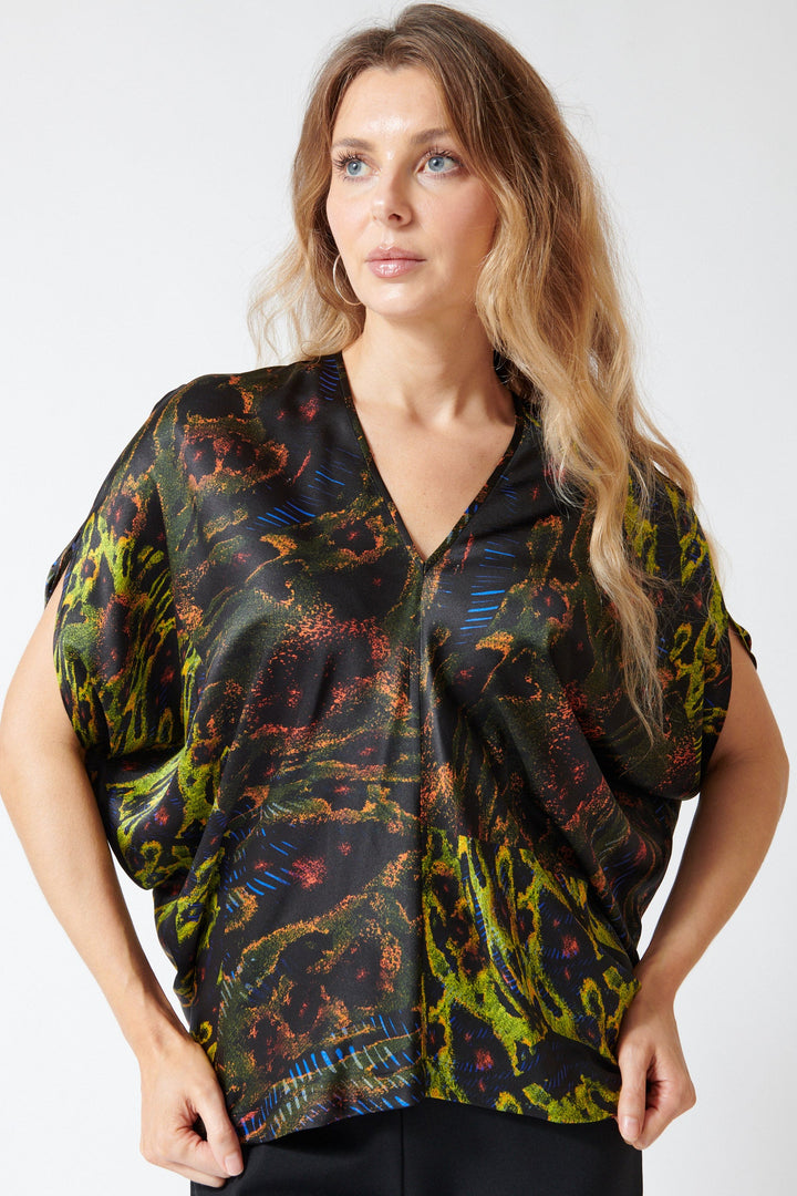Mari wearing Zero + Maria Cornejo Kio Silk Chaos Print Top Black Multi front view