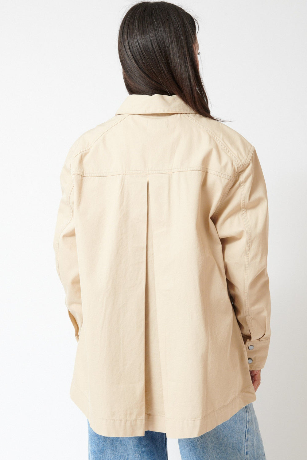 Amanda wearing ATM Interior Waist Toggle Jacket With Backside Inverted Pleat Macadamia M rear view