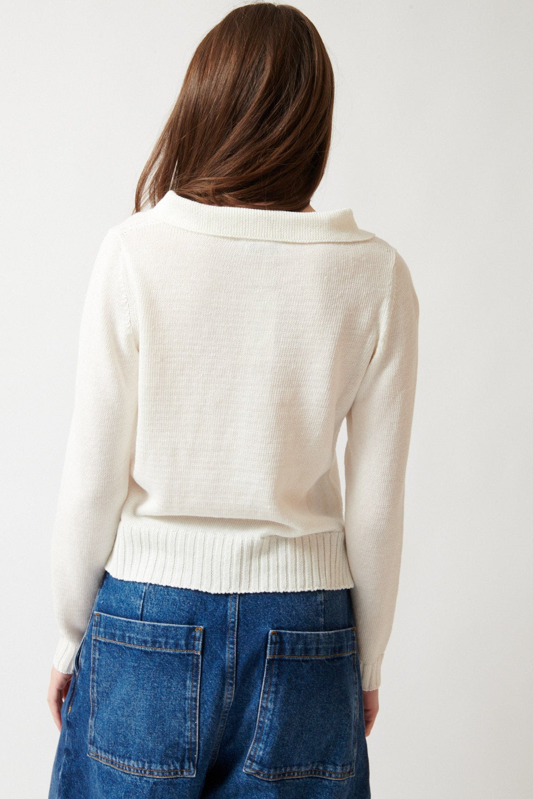 Angela wearing Base Linen Cotton Knit Polo Pullover rear view