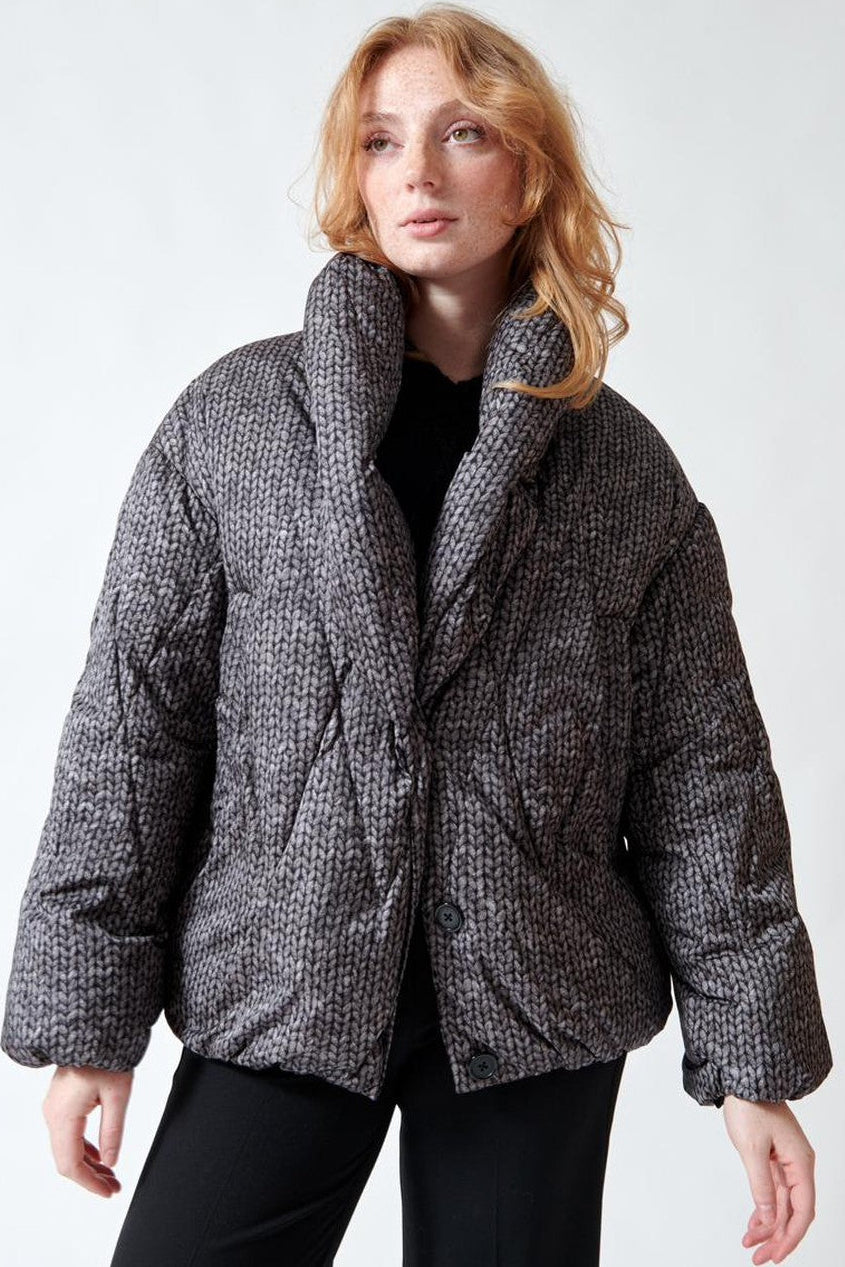 Waverly wearing Dorothee Schumacher Cozy Coolness Jacket front view