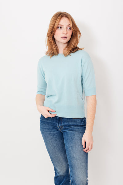 Waverly wearing Allude Cashmere Half Sleeve Sweater front view