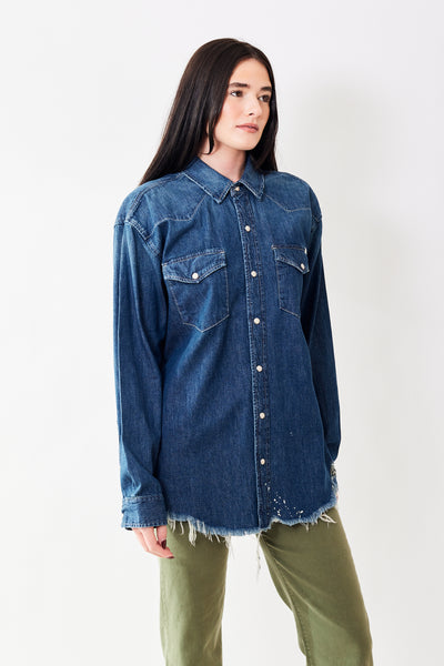 Julia wearing Mother Denim The Western Overshirt front view 