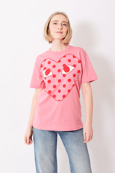Model wearing Comme des Garçons PLAY Mens S/S Pastelle T Shirt w/ Big Dot Heart front view