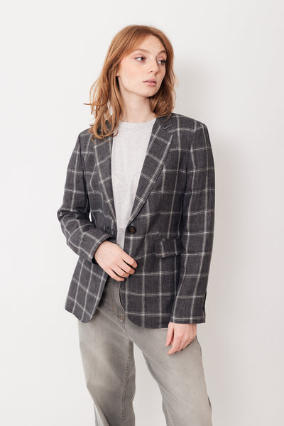 Waverly wearing Peserico Pure Linen Checked Canvas Blazer front view