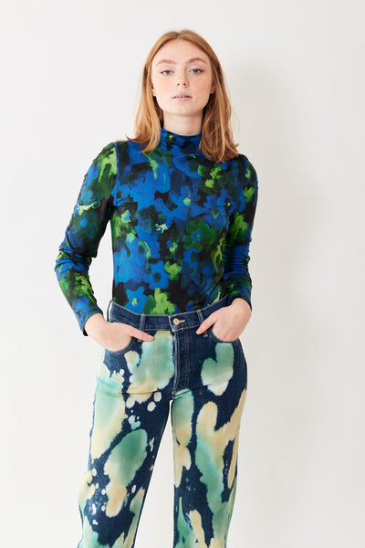 Front of Stine Goya Estelle Blouse in Frosted Floral Night on model.
