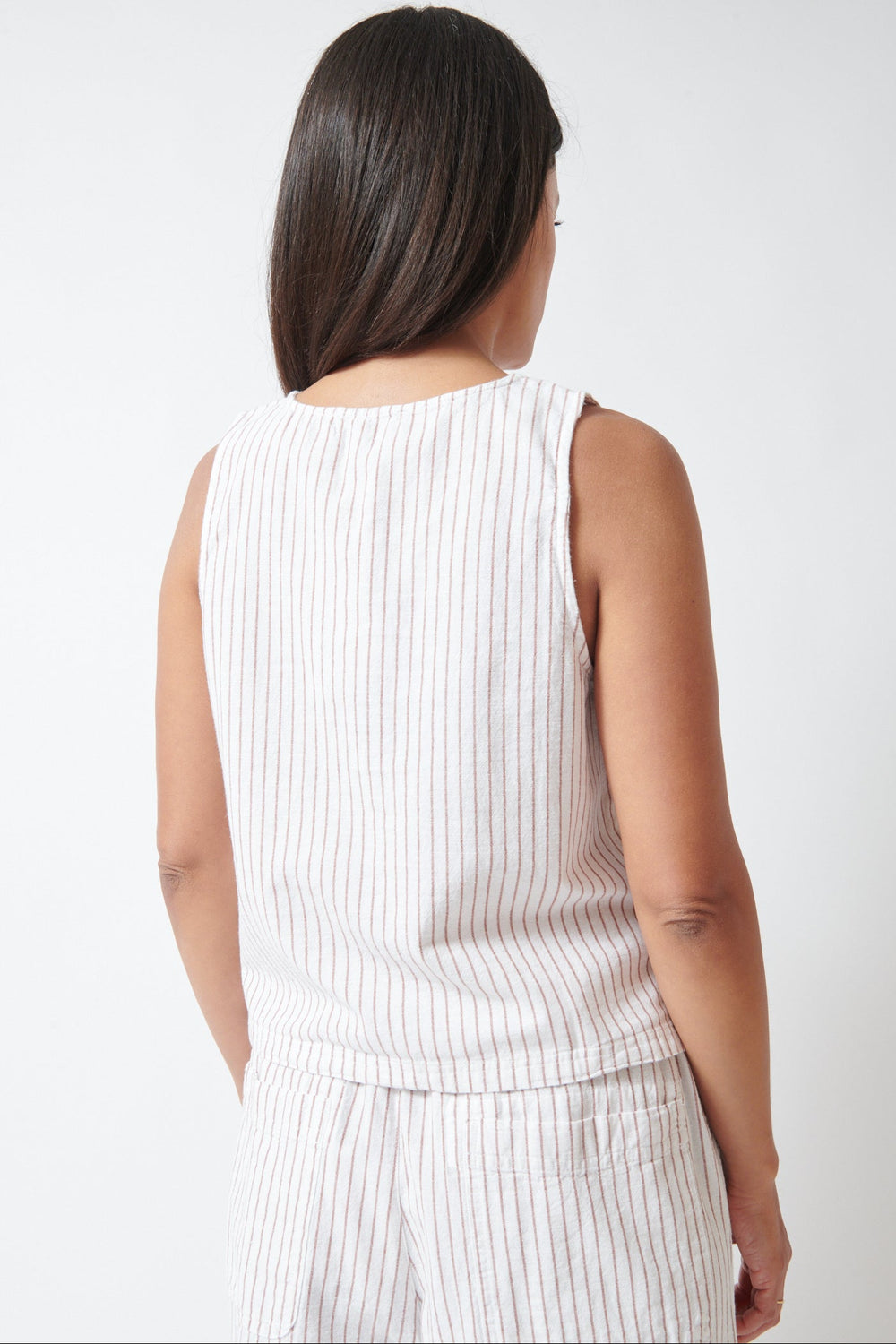 Amanda wearing Lilla P Sleeveless Zip Top rear view