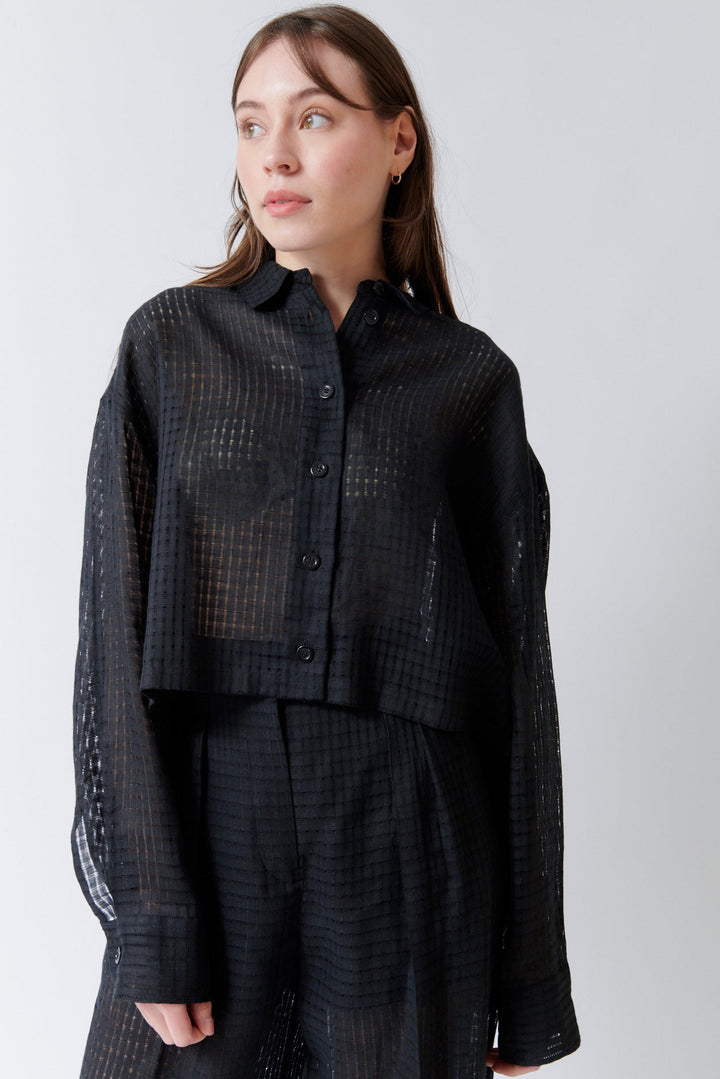 Angela wearing Mantu Lanisha Cropped Shirt front view