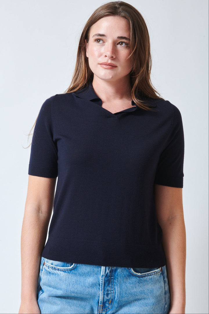 Julia wearing Allude Touch On Wool Quarter Sleeve Poloneck Sweater Dark Navy front view