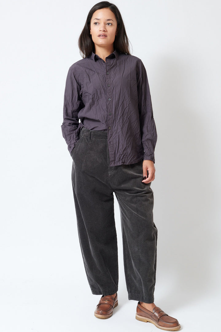 Amanda wearing Pas de Calais Washed Corduroy Cropped Balloon Pants front view